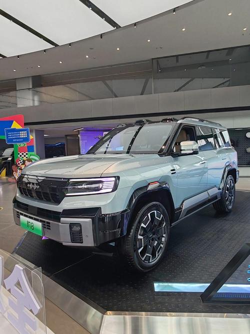 深圳41比亚迪方程豹硬派越野的爆款，英菲尼迪35周年与你共成长